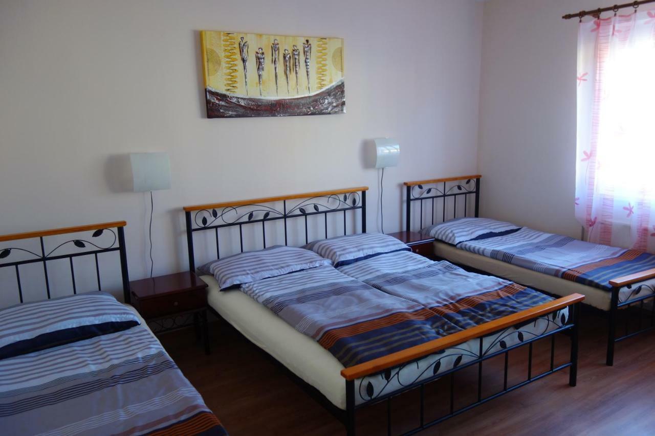 La Familia Apartment Sturovo Exterior photo